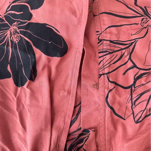 O’Neill lightweight tie long sleeve top, rust color, size M - Picture 2 of 4